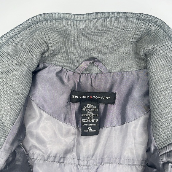 NY&Co. Metallic Grey Puffer Zip-Up Buttoned Sleeveless Turtleneck Vest Jacket XL - Picture 5 of 10